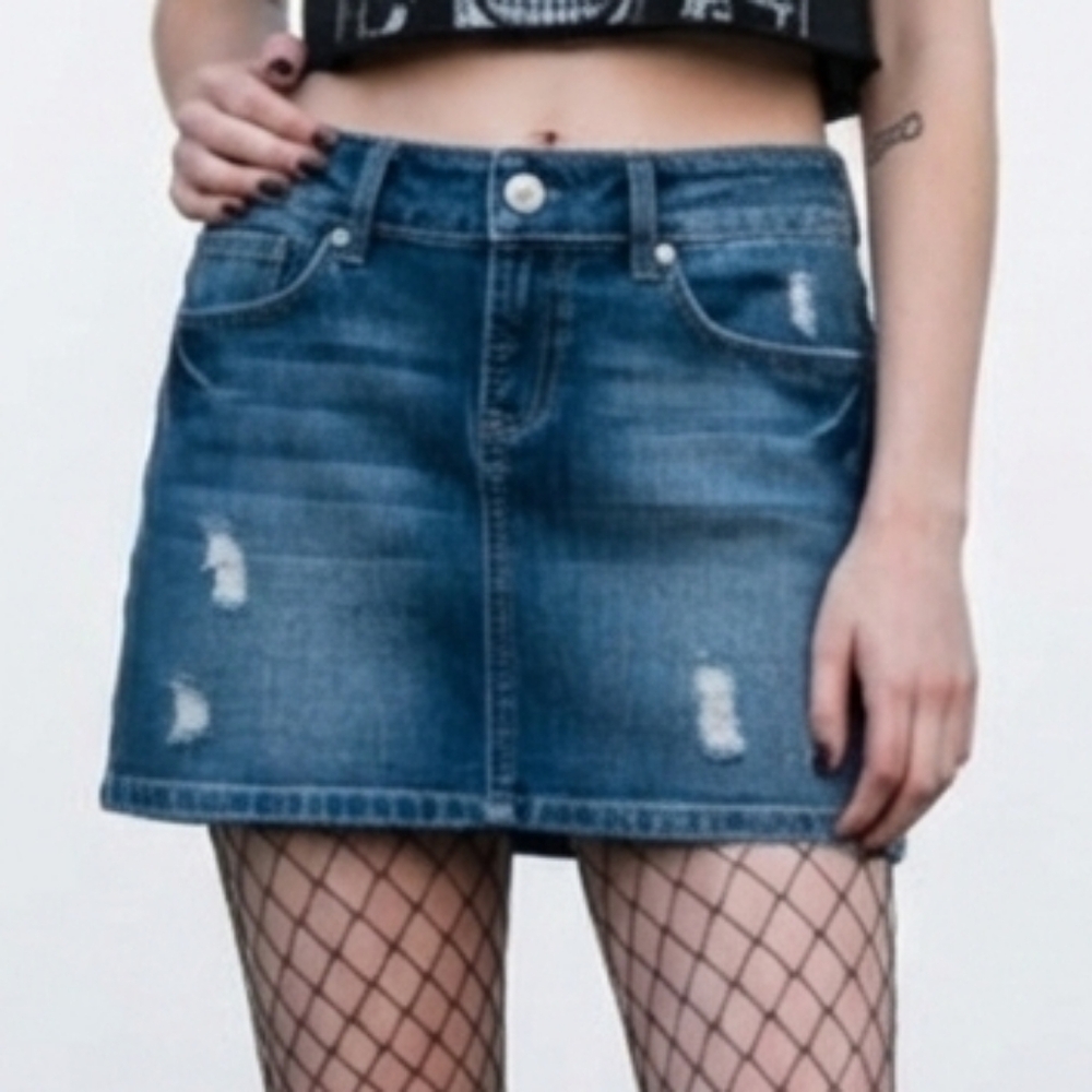 Jean mini skirt distressed denim jean skirt mini skirt Women's size 7